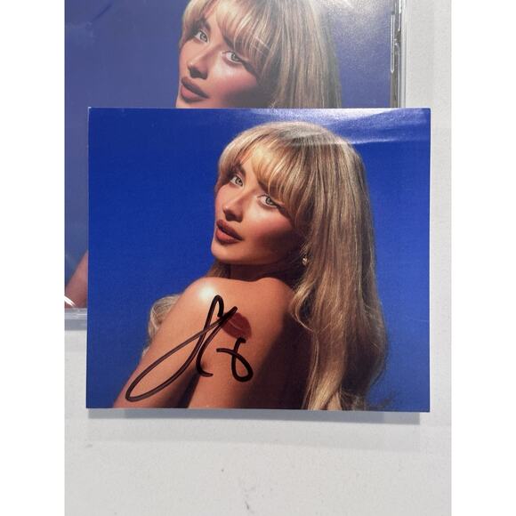 Sabrina Carpenter KISS On Front Short N’ Sweet Signed Photo And Signed Card - #3 - Picture 2 of 8